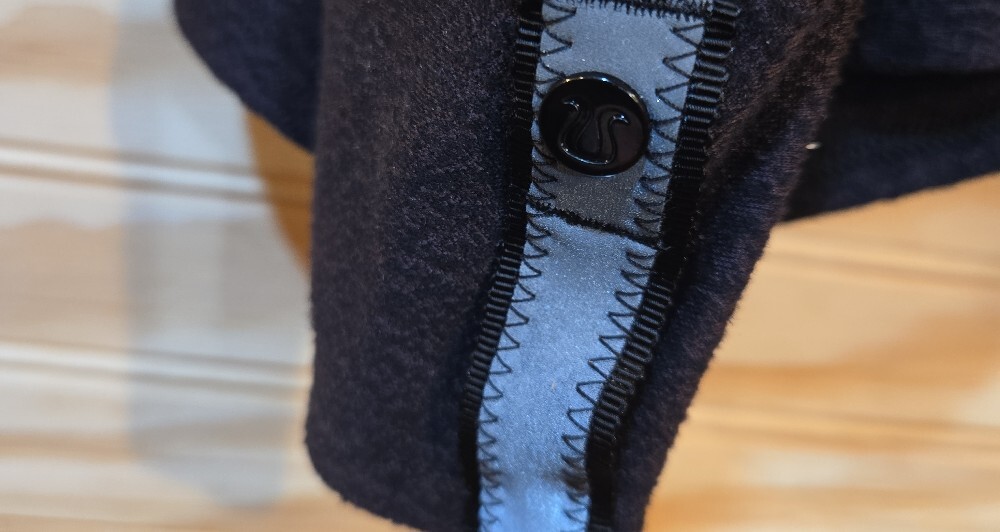 Lululemon - Picture 5 of 5